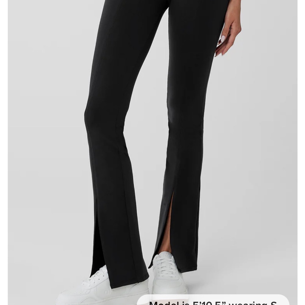 Alo Airbrush High-Waist Flutter Legging